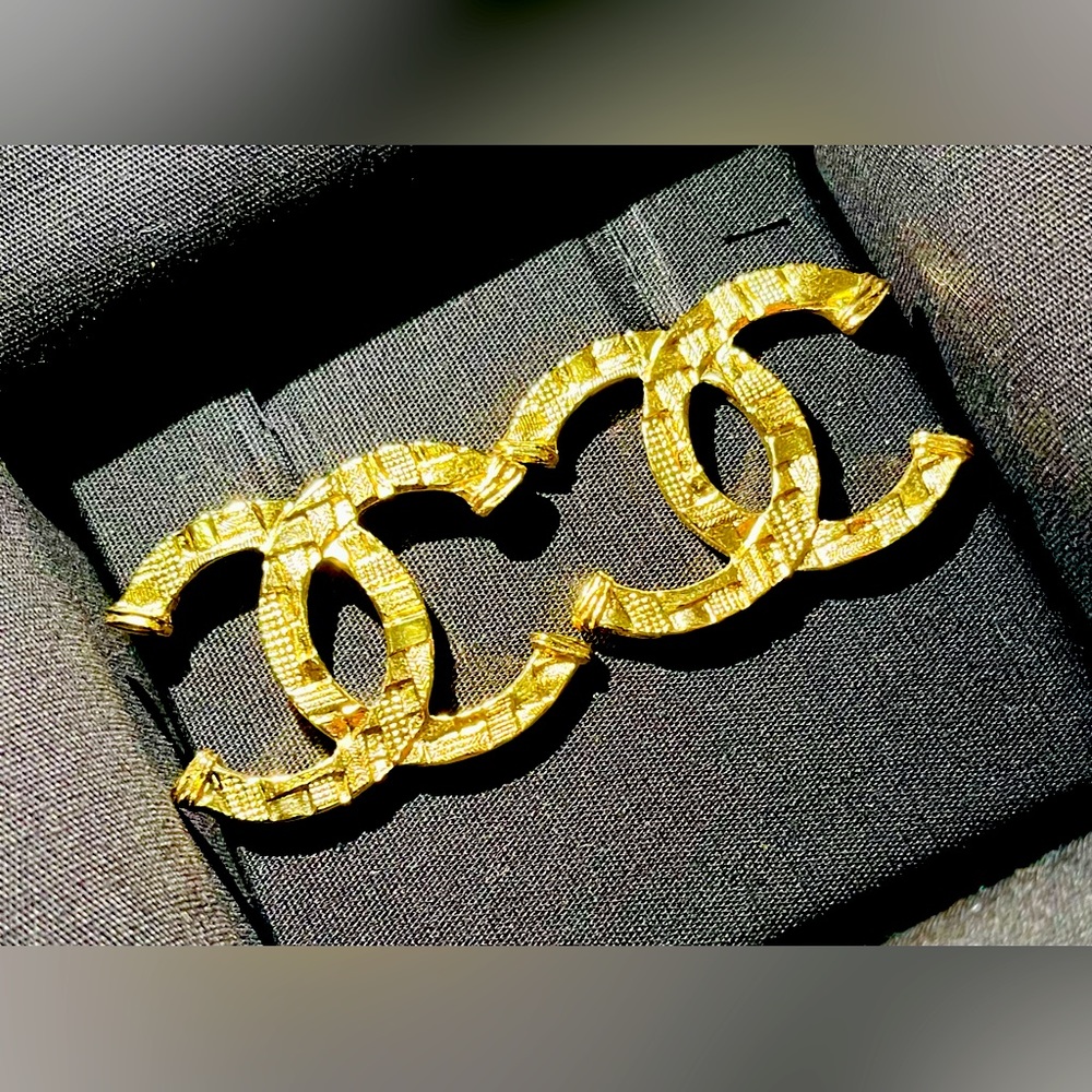 Chanel 23A textured gold XL large earrings brand new NWT full set